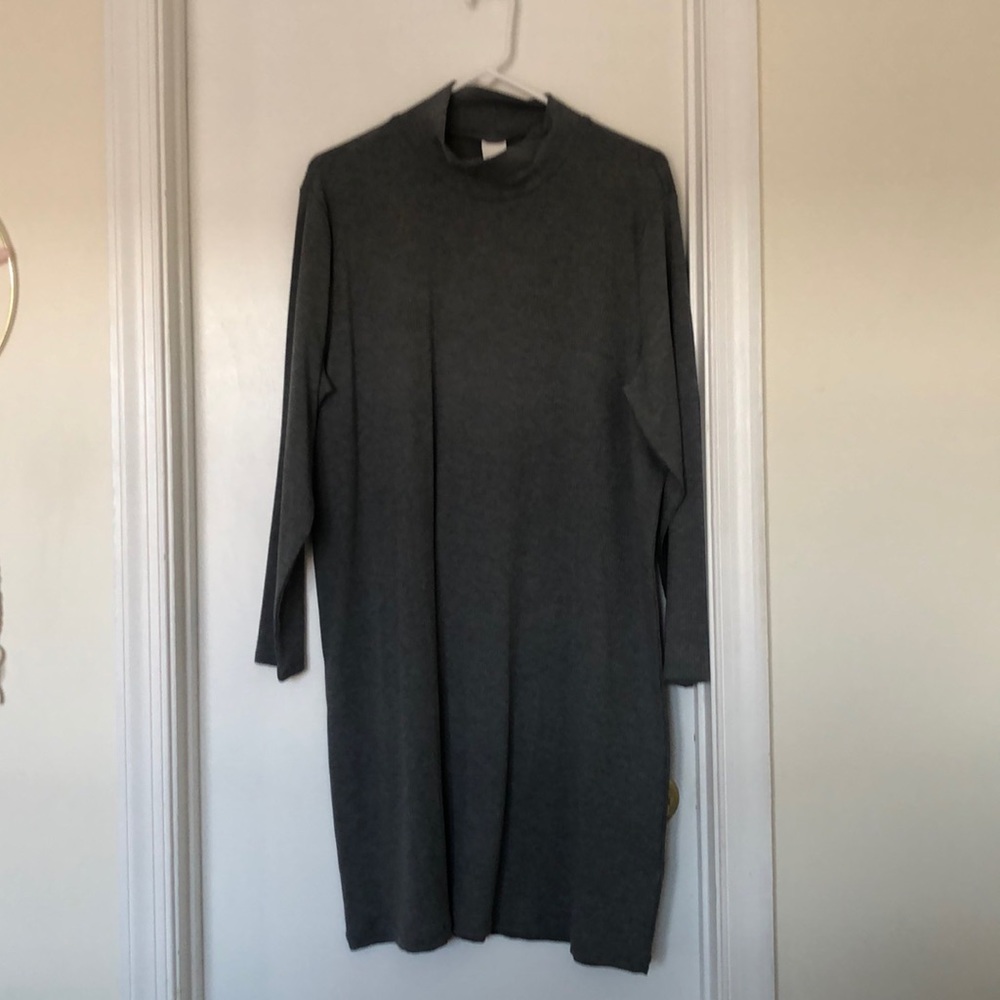 2/$15 H&M Ribbed Mock-turtleneck Dress